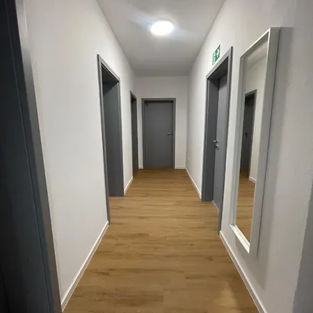 38 Aparthotel *